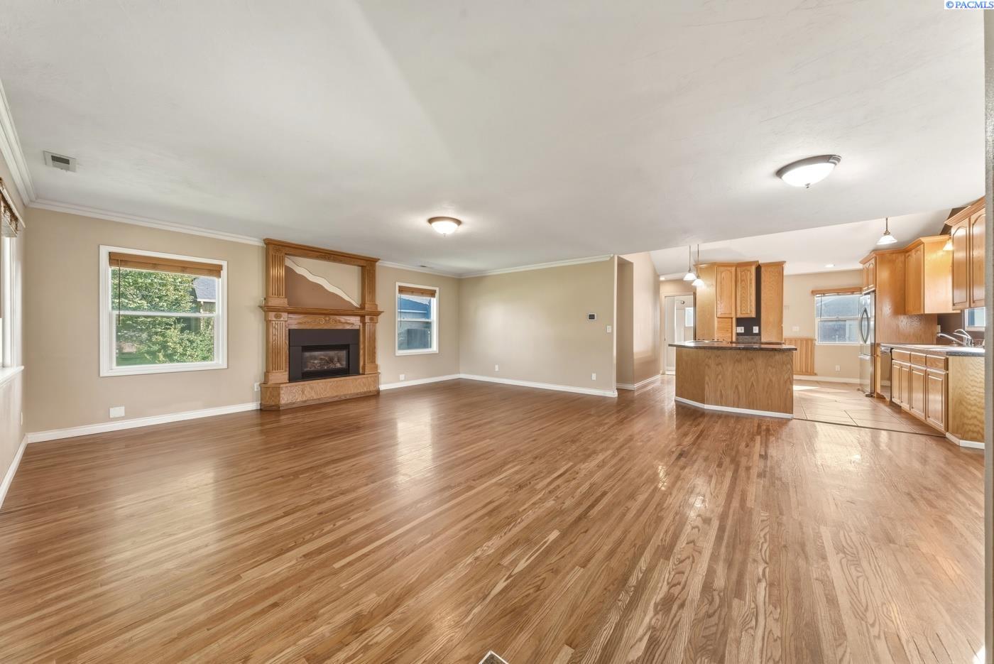 IDX 3 2421 Plaza Way