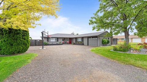 Photo of 428 N Underwood St, Kennewick, WA 99336 (MLS # 296887)