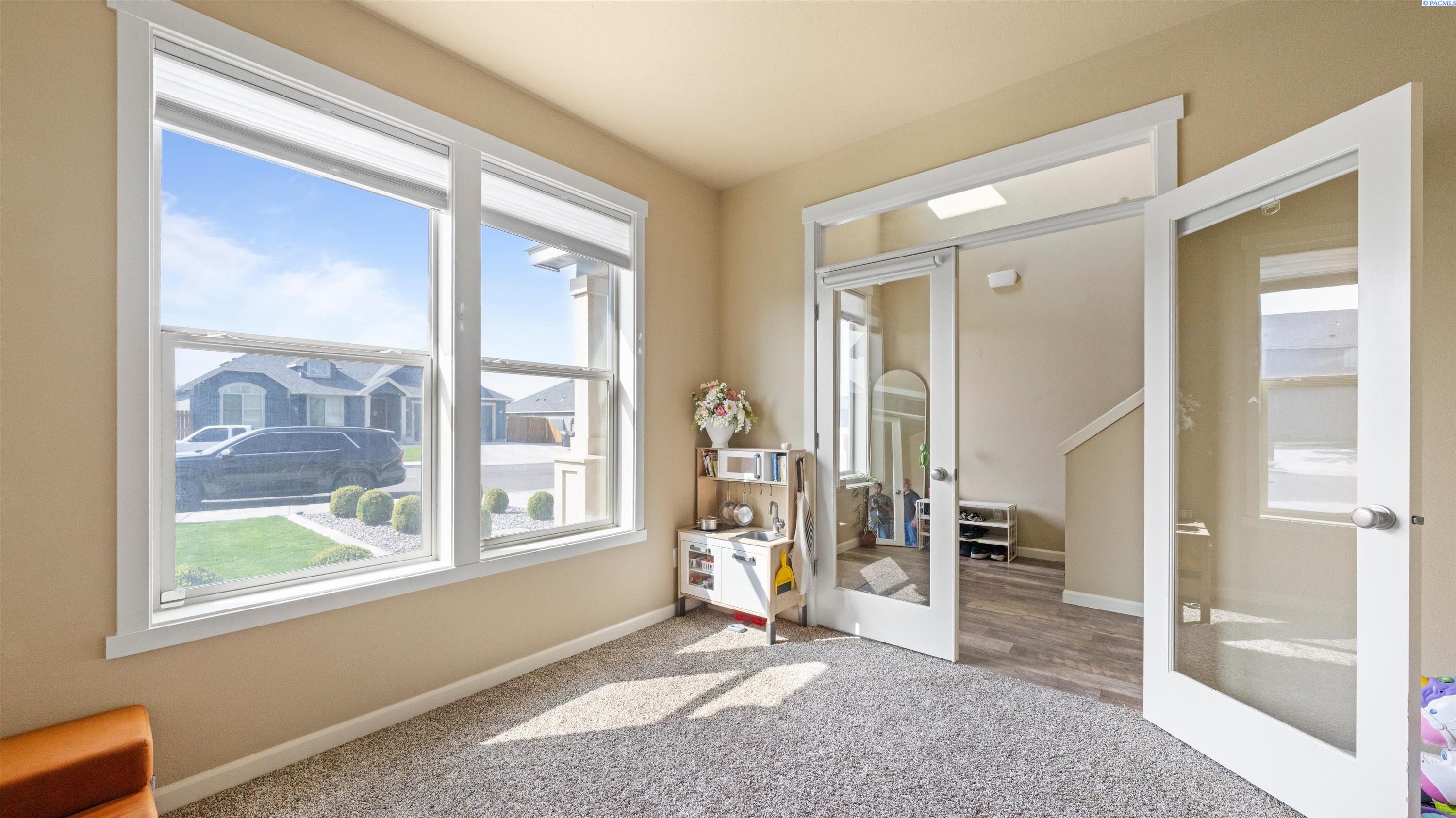 IDX 3 3817 Des Moines Ln