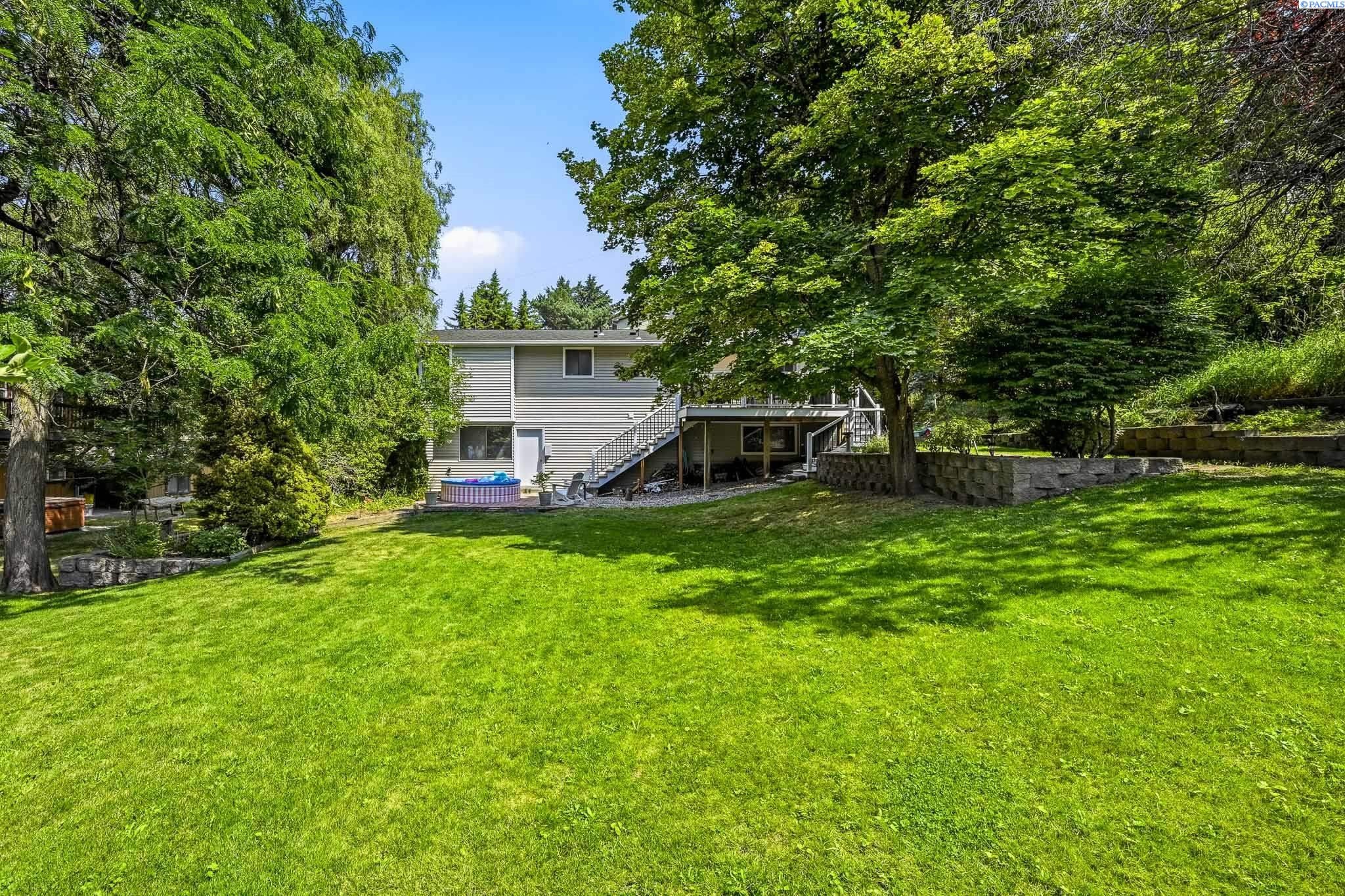 IDX 2 625 SE Highland Way