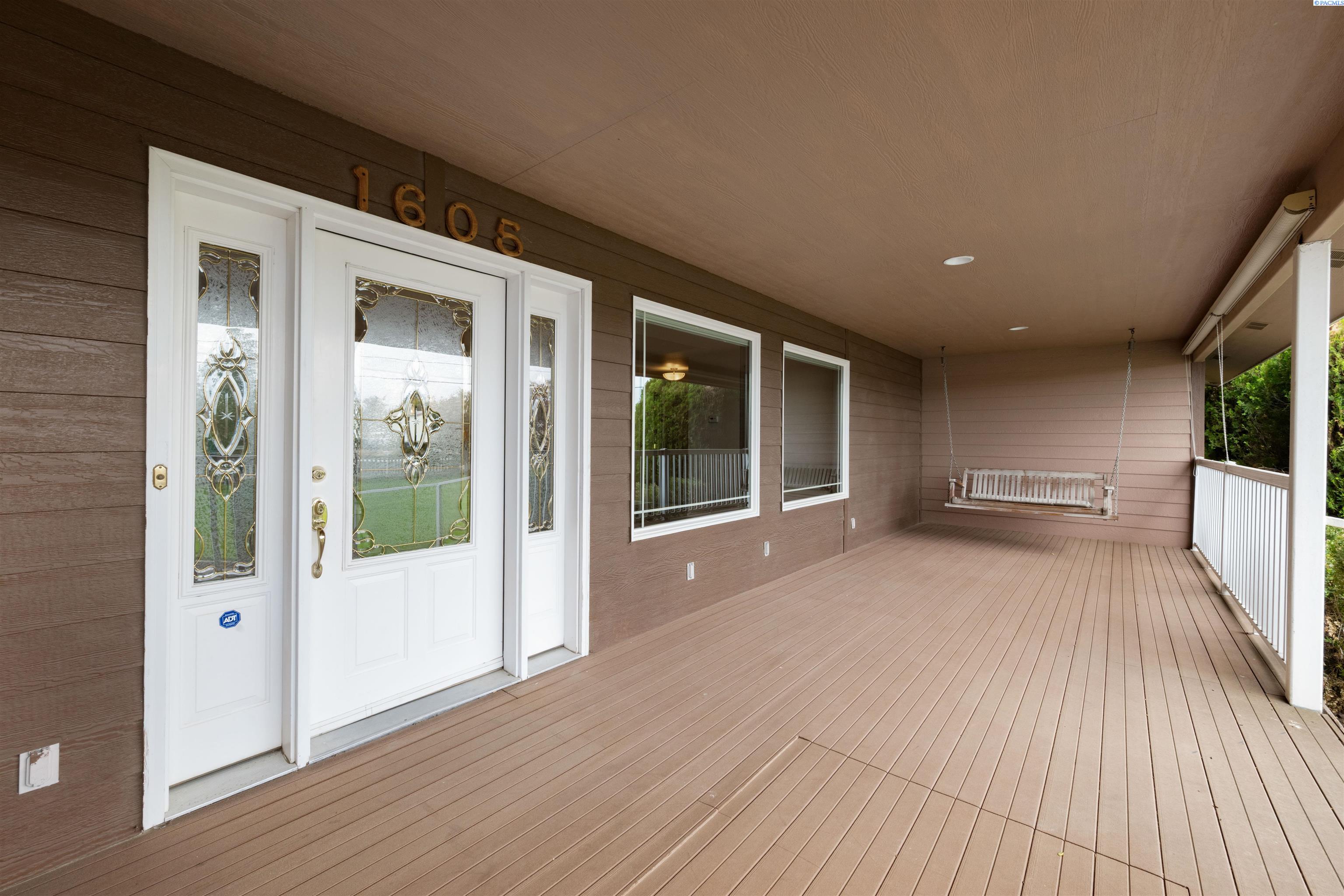 1605 Road 76