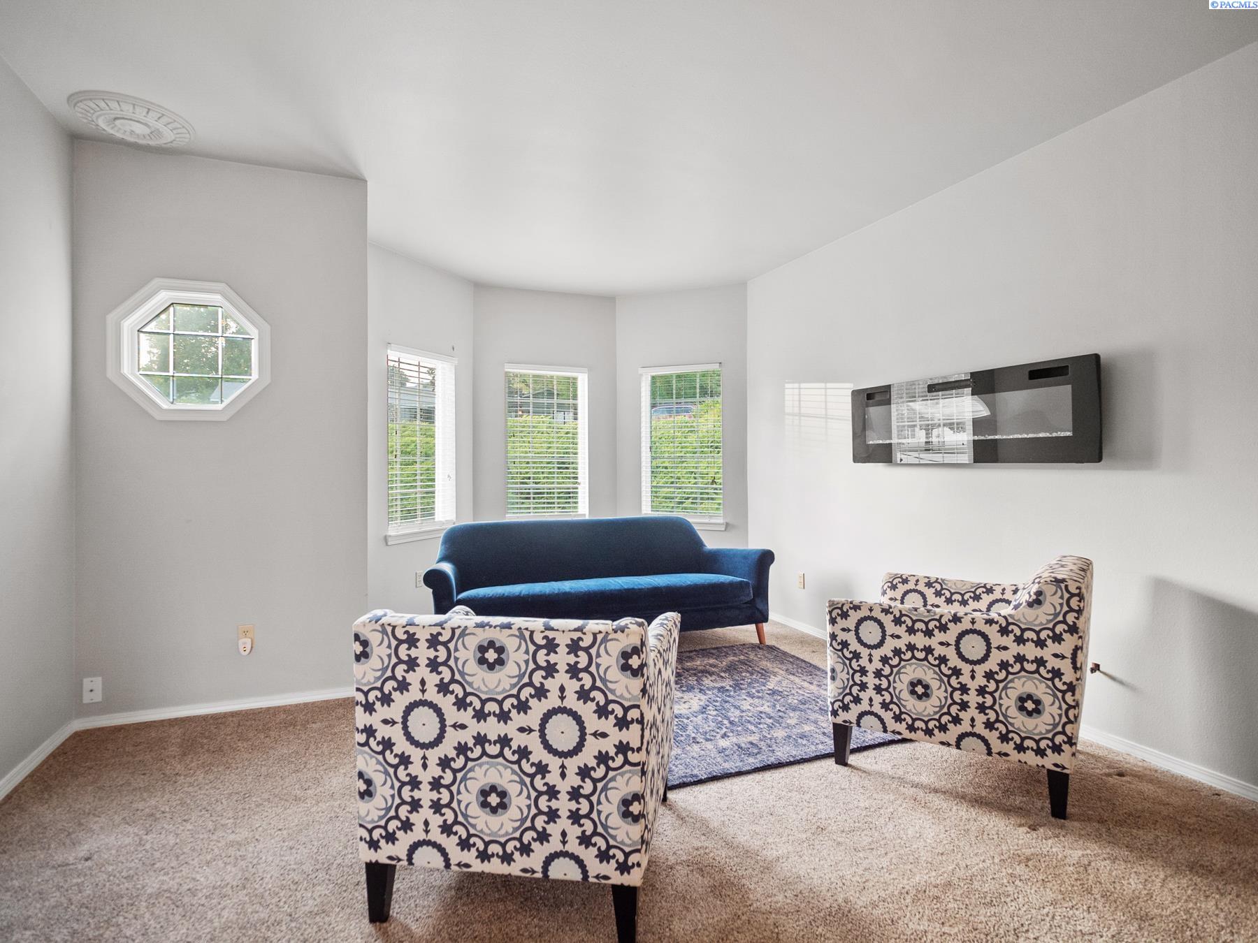 IDX 4 4010 Meadow Beauty Dr