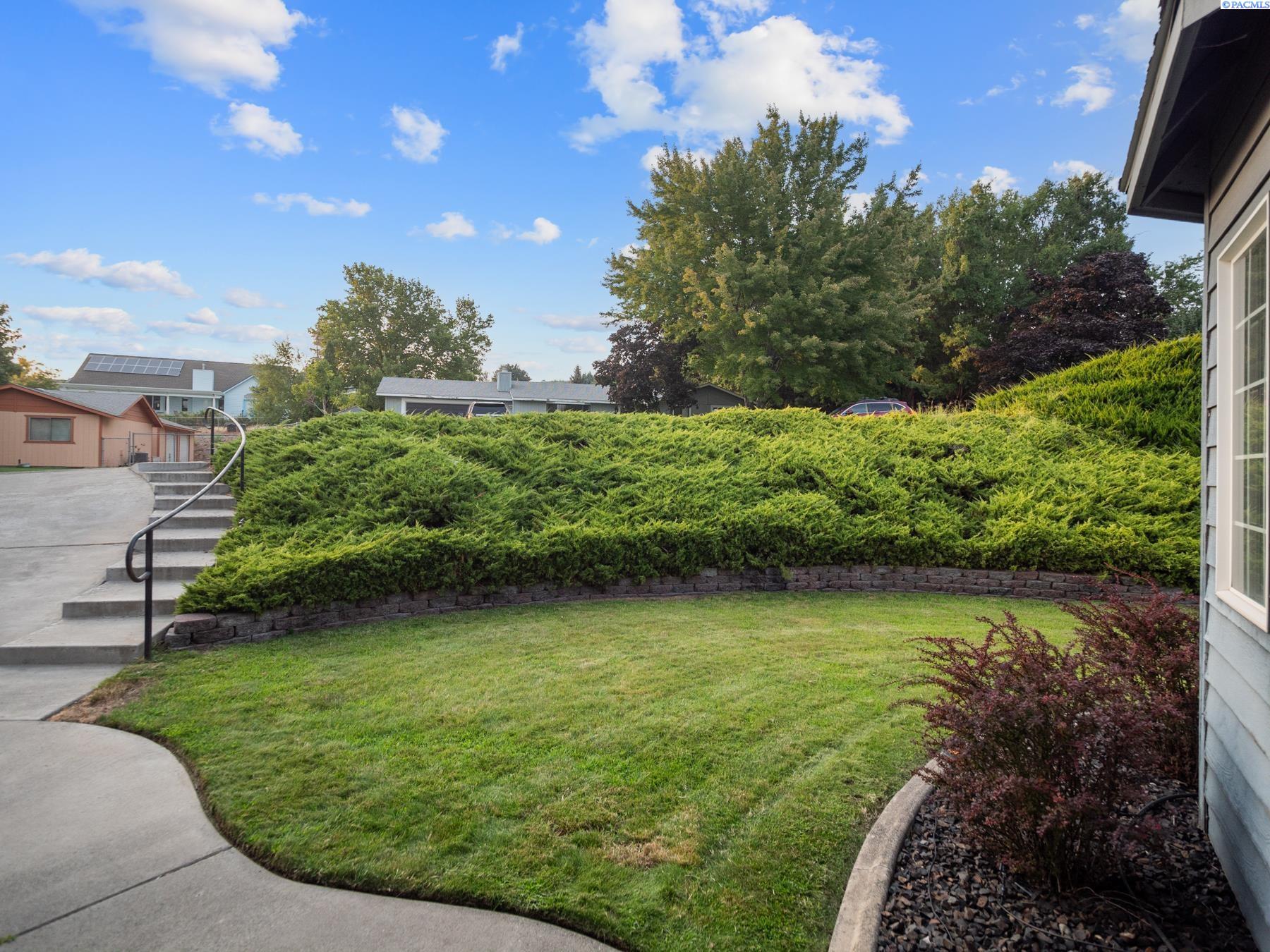 IDX 2 4010 Meadow Beauty Dr
