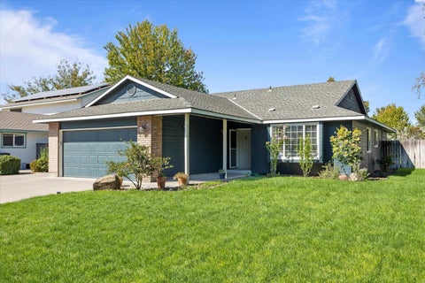Photo of 2351 Hummingbird Lane, West Richland, WA 99353 (MLS # 296054)