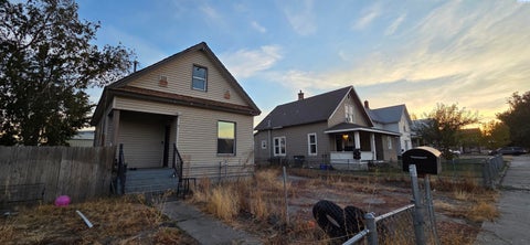 Photo of 9 W 3rd Ave, Kennewick, WA 99338 (MLS # 297092)