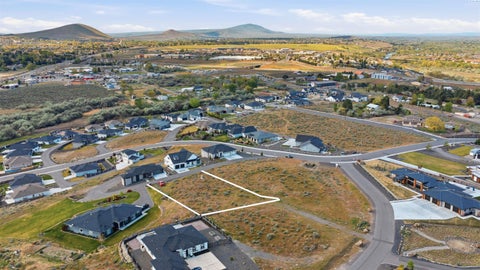 Photo of 1009 Sunhaven Place, Richland, WA 99352 (MLS # 296513)