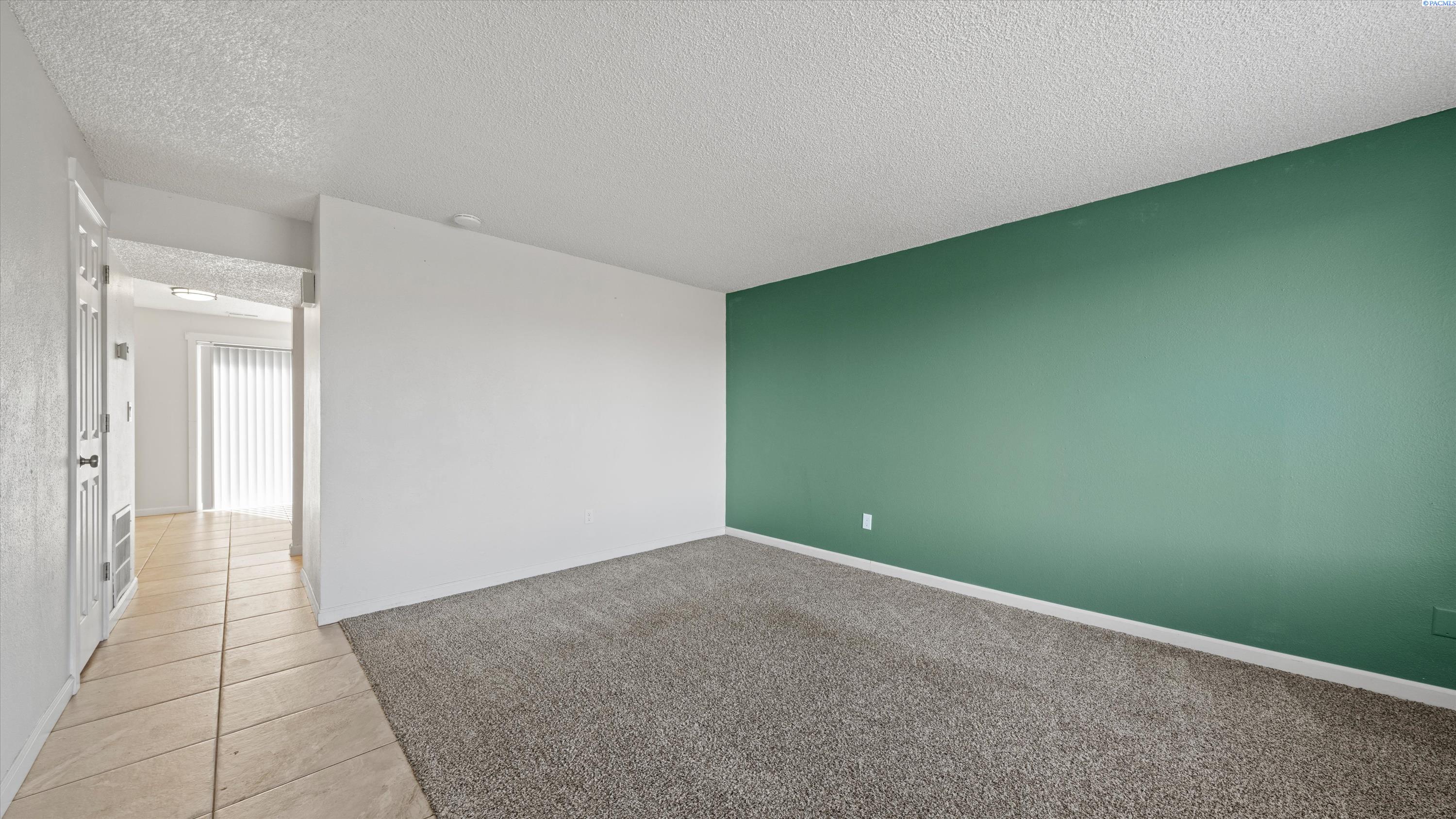 IDX 2 2313 W Sylvester St C-8