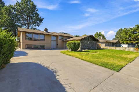 Photo of 2505 W Grand Ronde Pl, Kennewick, WA 99336 (MLS # 295939)