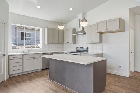 Photo of 4401 Conifer St, West Richland, WA 99353 (MLS # 296463)