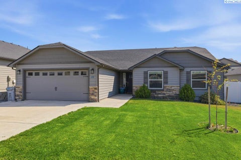 Photo of 670 SW Wheat Ridge Dr, Pullman, WA 99163 (MLS # 295967)