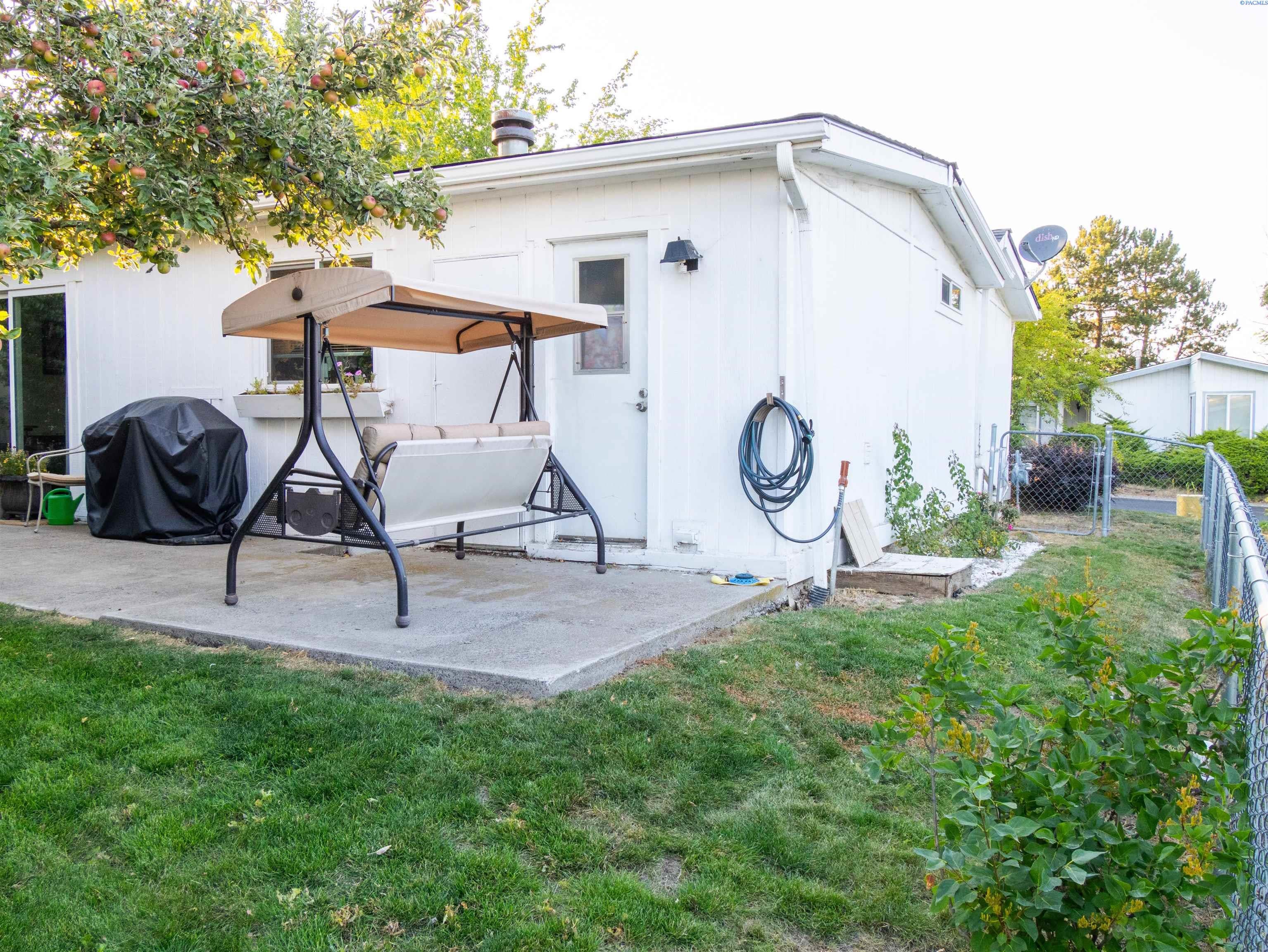 101 NW Lancer Ln