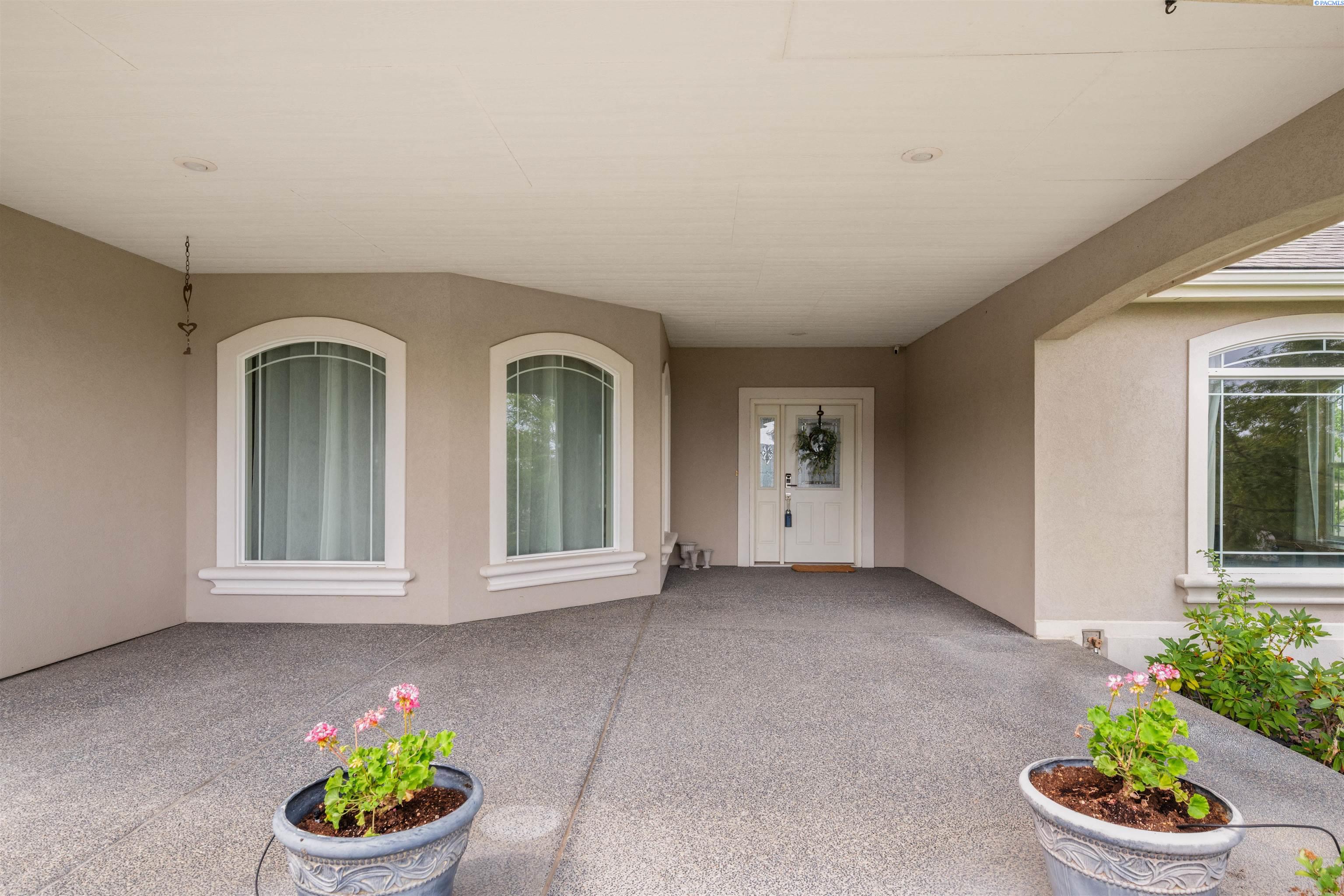 3807 Sedona Dr.