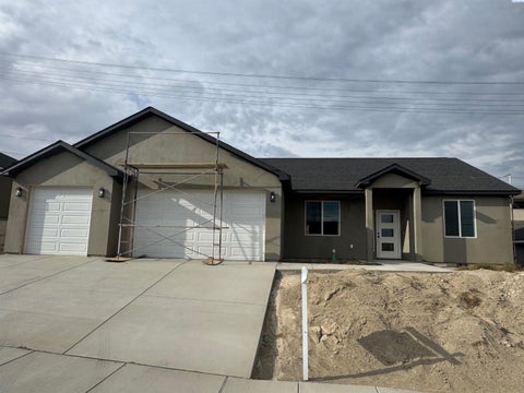 Photo of 10058 S Clodfelter Road, Kennewick, WA 99338 (MLS # 296005)