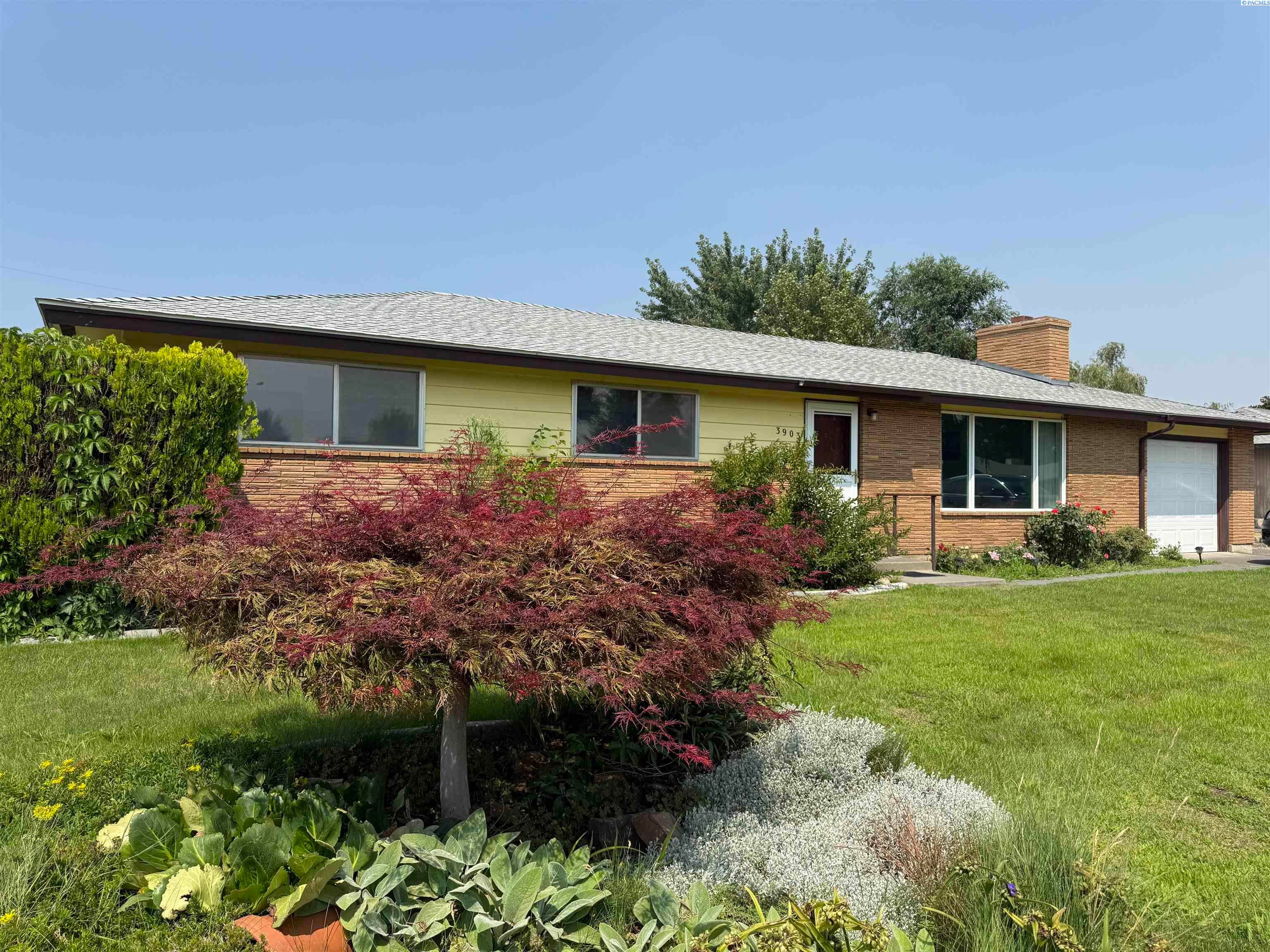 IDX 4 3903 W Nixon St