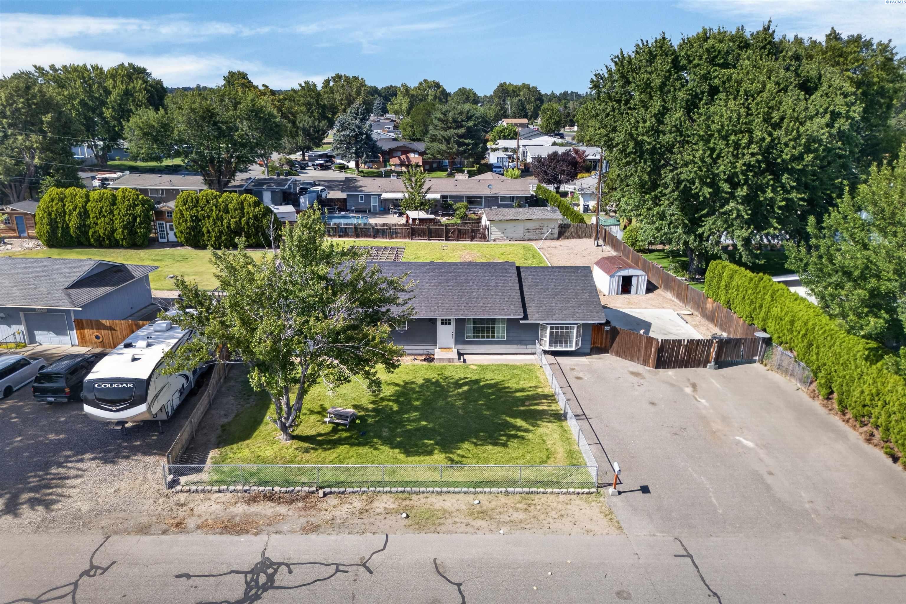 3613 W Havstad