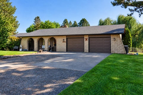Photo of 4922 W Argent Road, Pasco, WA 99301 (MLS # 296303)