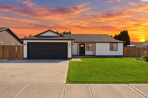 Photo of 9712 Mustang Dr, Pasco, WA 99301 (MLS # 296298)