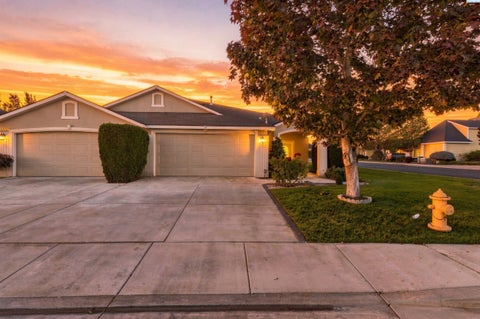 Photo of 3597 Waterford St, Richland, WA 99352 (MLS # 297086)