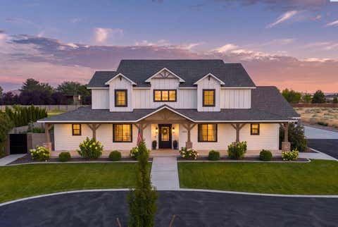 Photo of 5601 Grant St, West Richland, WA 99353 (MLS # 295325)