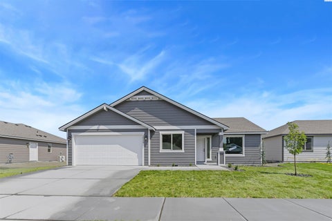 Photo of 10119 Redbud Dr, Pasco, WA 99301 (MLS # 295469)