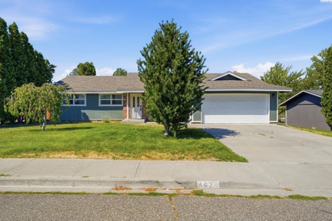 Photo of 4620 Grouse Dr, West Richland, WA 99352 (MLS # 295218)