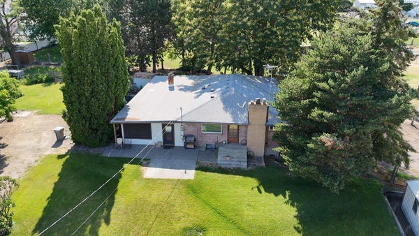 302 E 23RD AVE, KENNEWICK, WA 99337 - Image 3d09b38e1a502efa651c2d2e91b8e6ea/3700481592