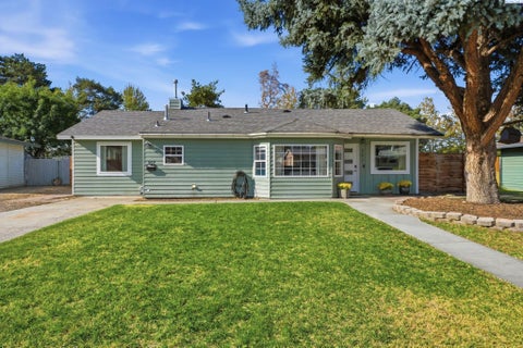 Photo of 357 Cottonwood Drive, Richland, WA 99352 (MLS # 296311)