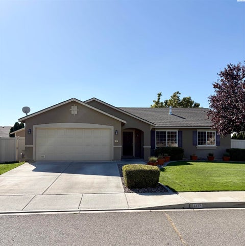 Photo of 4412 Monterey Dr, Pasco, WA 99301 (MLS # 296757)