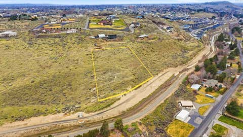 Photo of 34 Willamette Heights, West Richland, WA 99353 (MLS # 290157)