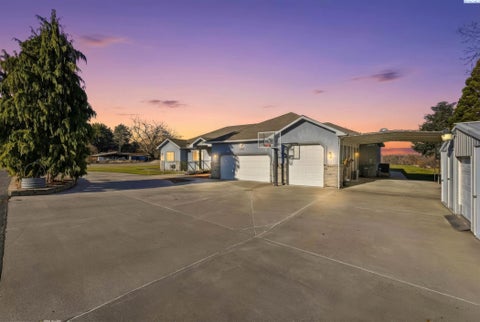 Photo of 5016 W Yellowstone Ave, Kennewick, WA 99336 (MLS # 292989)