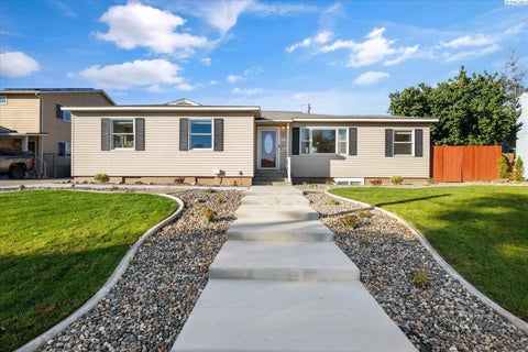 Photo of 1611 Judson Ave, Richland, WA 99354 (MLS # 297204)