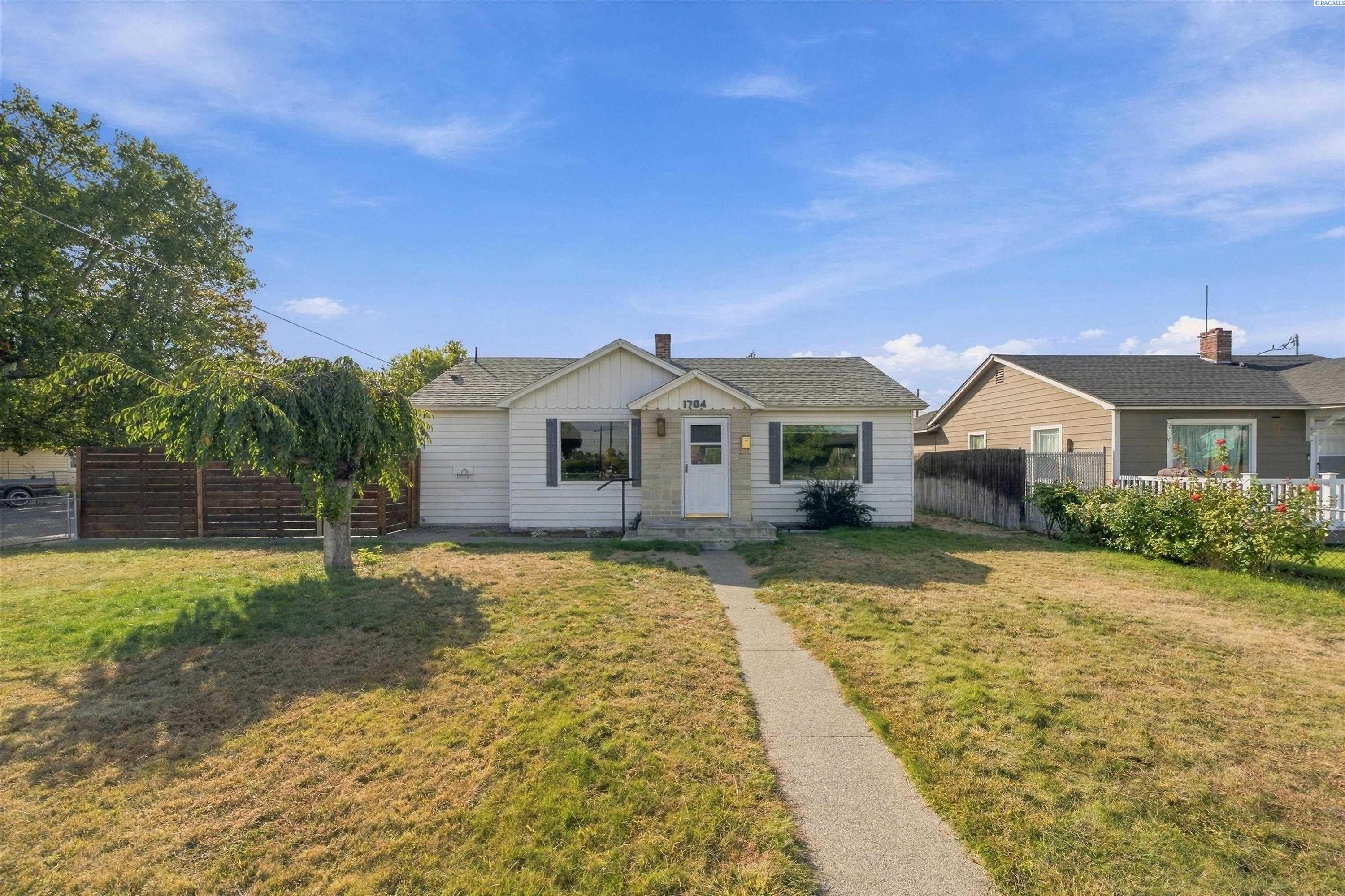 IDX 1 1704 W Yakima St