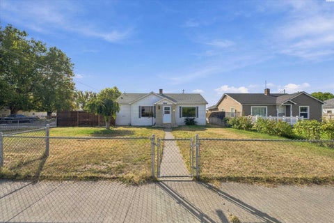 Photo of 1704 W Yakima St, Pasco, WA 99301 (MLS # 296956)