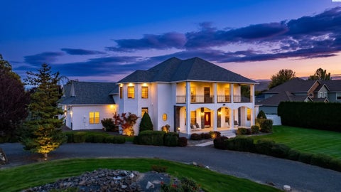 Photo of 5601 Glenbrook Loop, West Richland, WA 99353 (MLS # 296848)