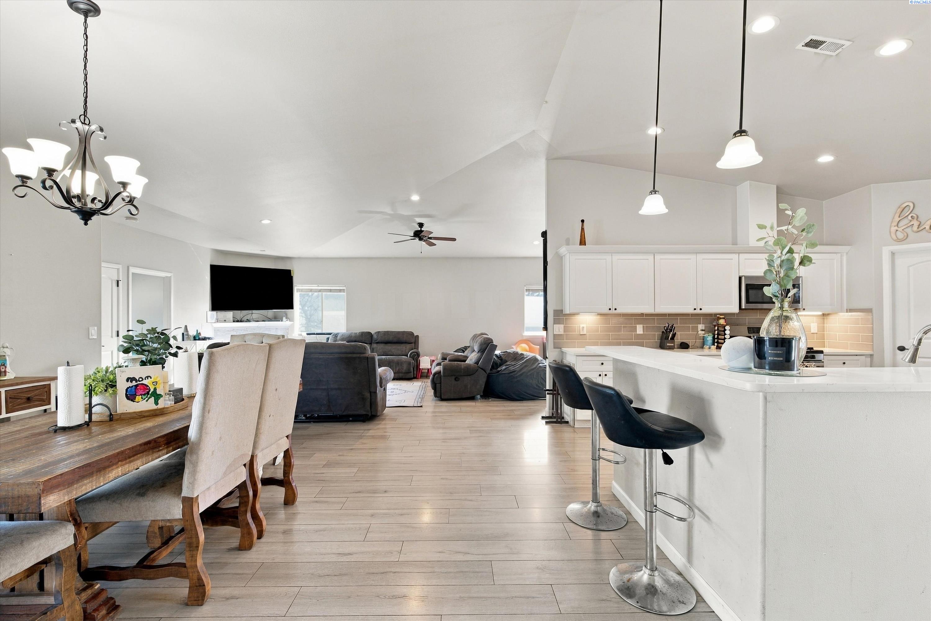 IDX 2 150 E Fir St.