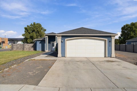 Photo of 150 E Fir St, Connell, WA 99326 (MLS # 296914)