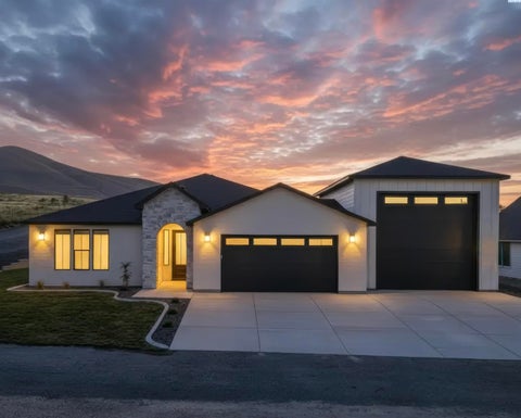 Photo of 6600 E 2nd Street, Benton City, WA 99320 (MLS # 296657)