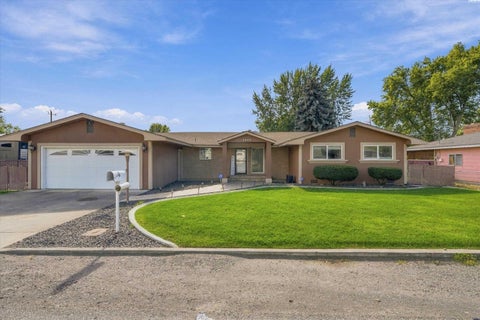 Photo of 3008 W Ella St, Pasco, WA 99301 (MLS # 296852)