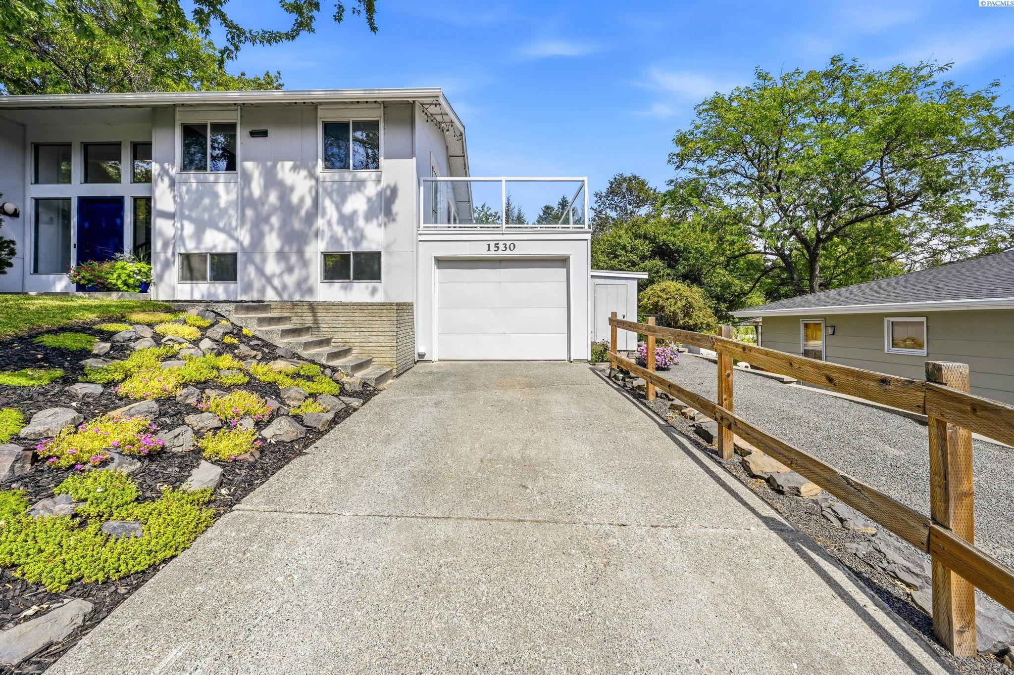 1530 NW Hall Drive