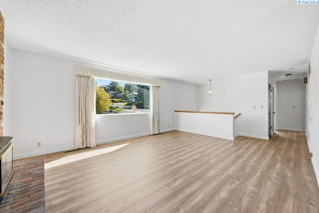 IDX 3 1125 SW Alvar Street