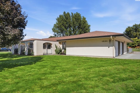 Photo of 10101 W Argent Rd, Pasco, WA 99301 (MLS # 296850)