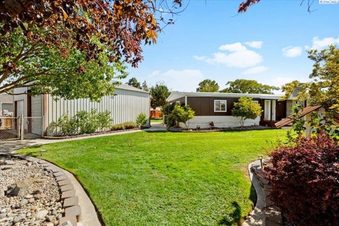 Photo of 47 Robin Road, Burbank, WA 99323 (MLS # 296651)