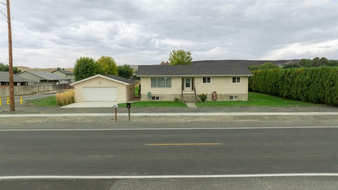 Photo of 511 W 45th Ave, Kennewick, WA 99337 (MLS # 297261)