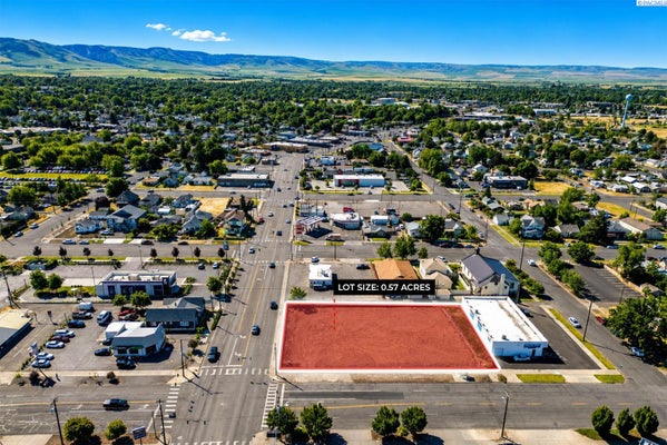 713 W MAIN ST, WALLA WALLA, WA 99362 - Image 5347a8c021a15d84b9f26d9bdeef97f6/2415498500