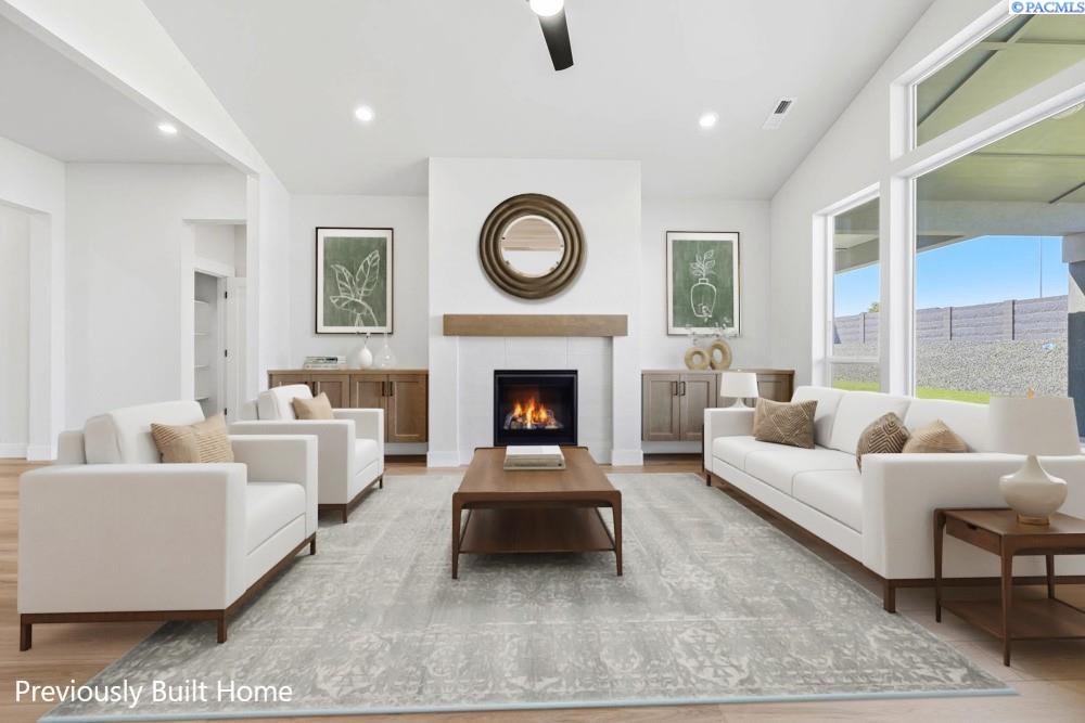 12101 Buckingham Dr.