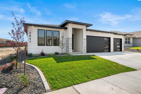 Photo of 2841 S Alaska, Kennewick, WA 99338 (MLS # 295087)
