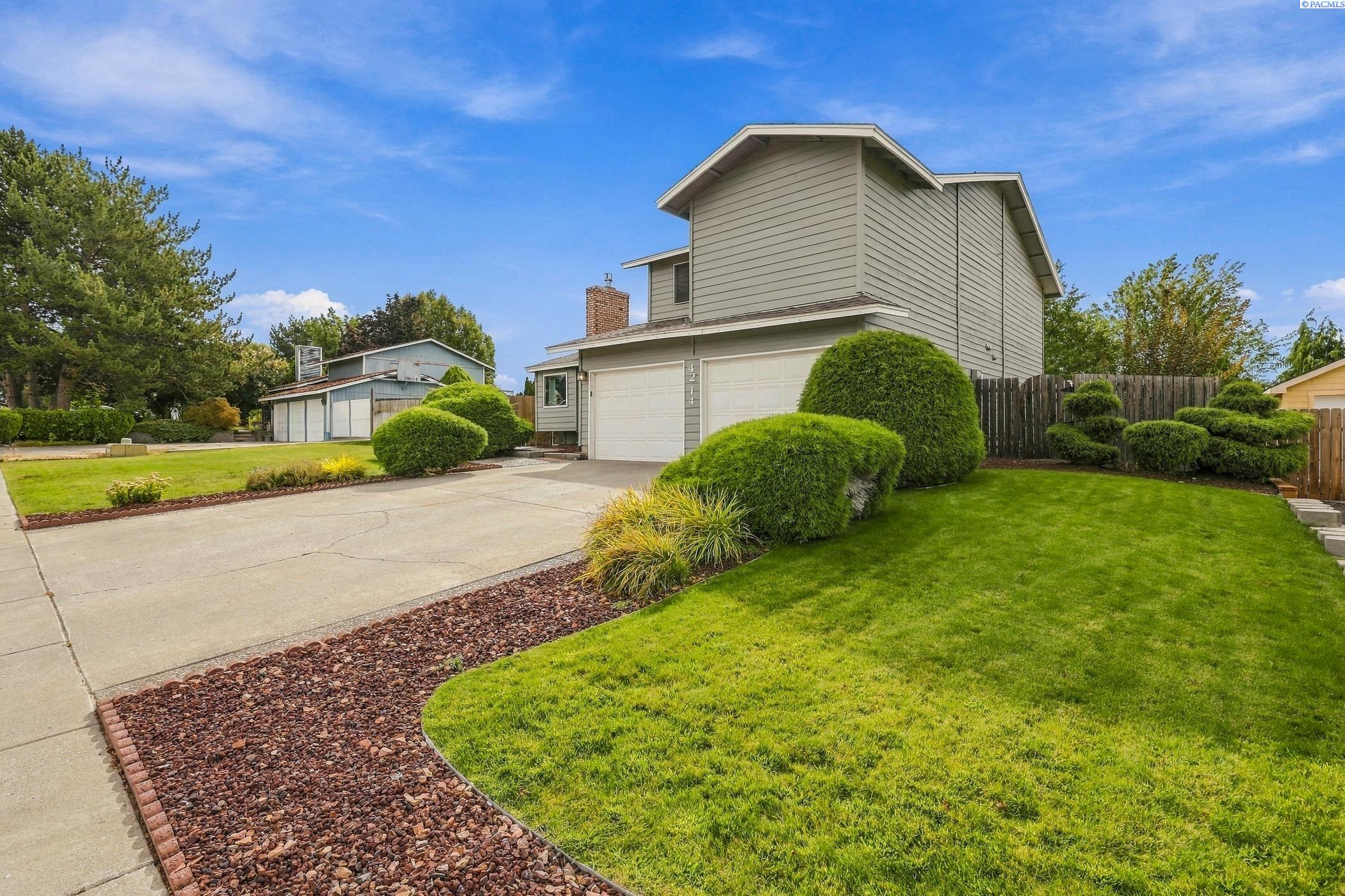 4214 Desert Place