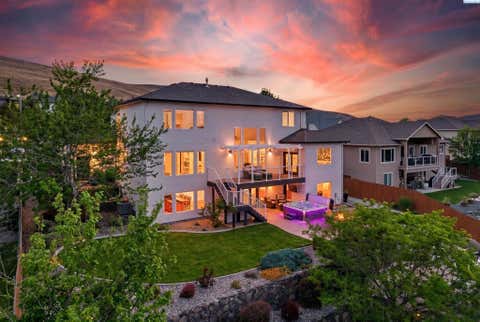 Photo of 1614 W 51st Avenue, Kennewick, WA 99337 (MLS # 295916)
