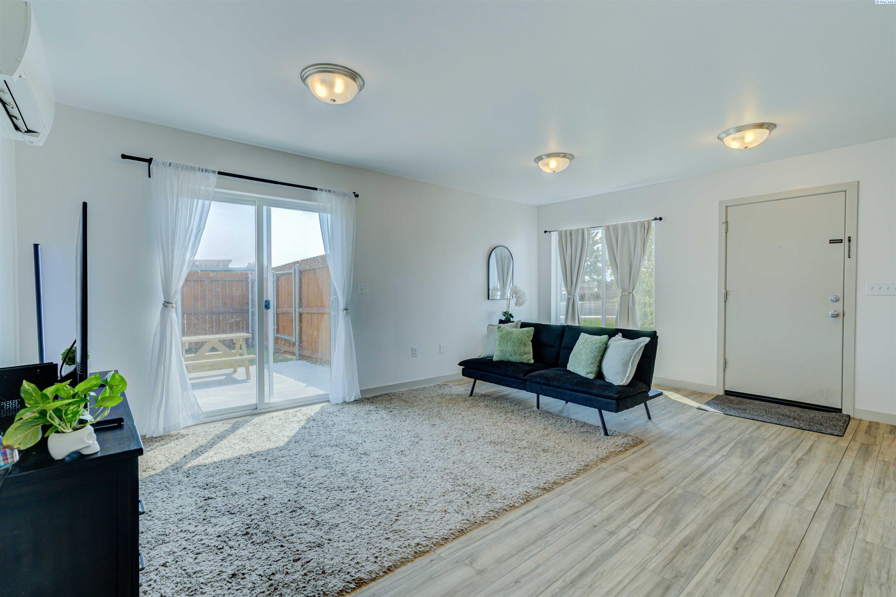 IDX 4 525 S Cedar Ave