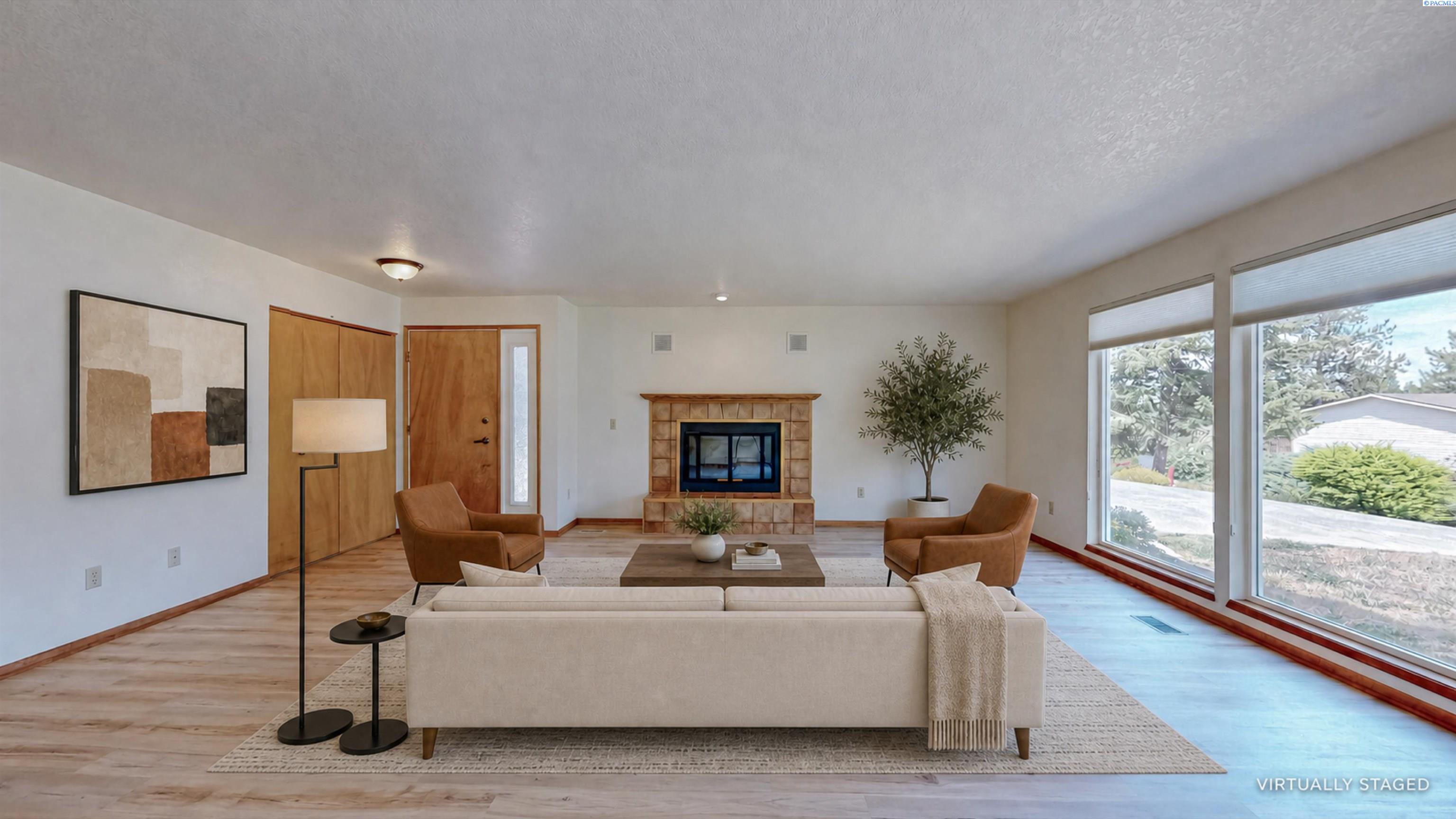 1165 SW Wadleigh Dr.